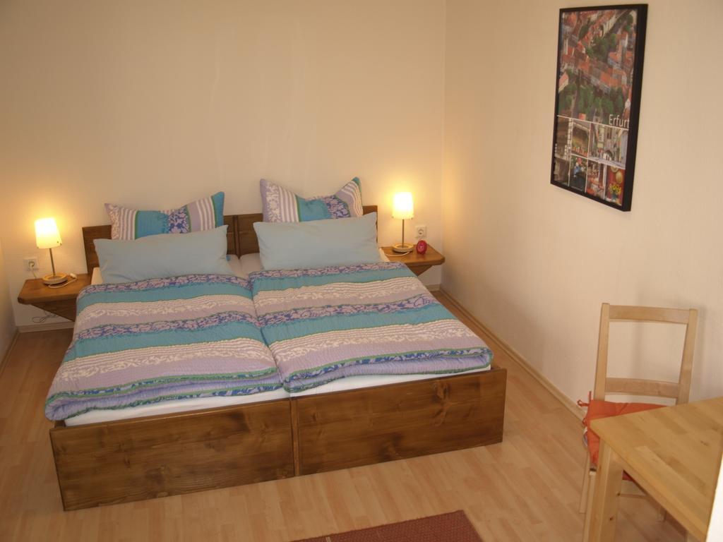 Gaestehaus In Der Gotthardtstrasse Erfurt Luaran gambar